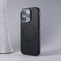 Case iPhone em Fibra de Carbono Texturada e Carregamento MagSafe